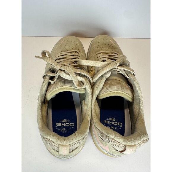 Athletic_Shoes